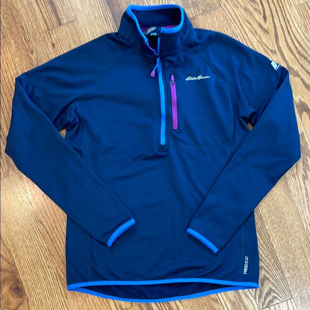 Women’s Eddie Bauer First Ascent Quarter Zip Pullover. Size Medium.